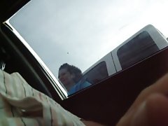 色情的高清电视 学生庆祝秋季假期酗酒和群交