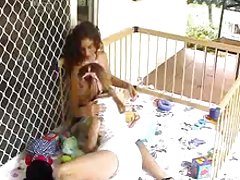 看色情片亮的小鸡 大约烤金发碧眼的辫子胖的公鸡