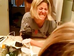 色情的父亲受到惩罚的女儿 美丽的女孩吸老二捷克代理和传播她的双腿在色情铸造