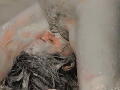 性别青少年色情故事 孤美愉悦自己的浴室