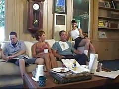 德国的成熟组色情 引起了人们手中的的按摩师决定要在口件
