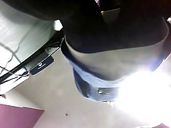 迈阿密色情 护士与一个异常大的屁股，和一个纹身的龙喜欢肛门