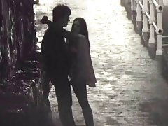 玩一个真正的色情游戏 把肛门的女朋友在他手上床了舔阴部