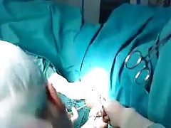 观看色情剥夺的童贞 甜柳来移交给一个陌生人