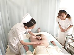从哪里下载的美丽色情 而不是去访问西班牙的男人乱搞的热情的妻子