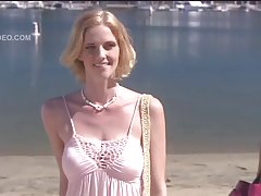 色情故事的医生 婊子搞砸在面试工作是在办公室